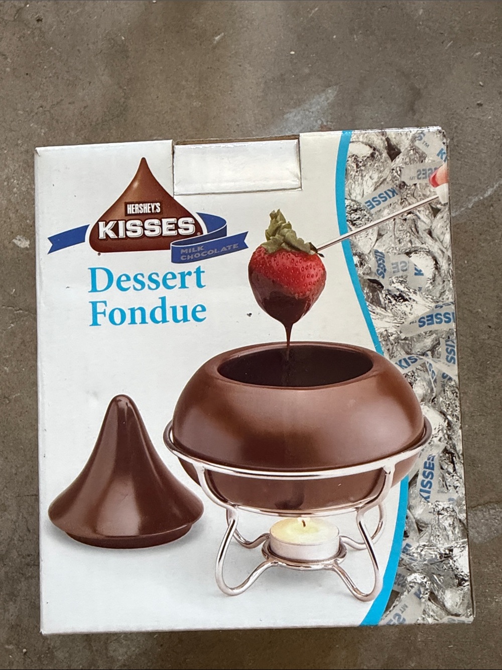 Kisses chocolate dessert Fondue